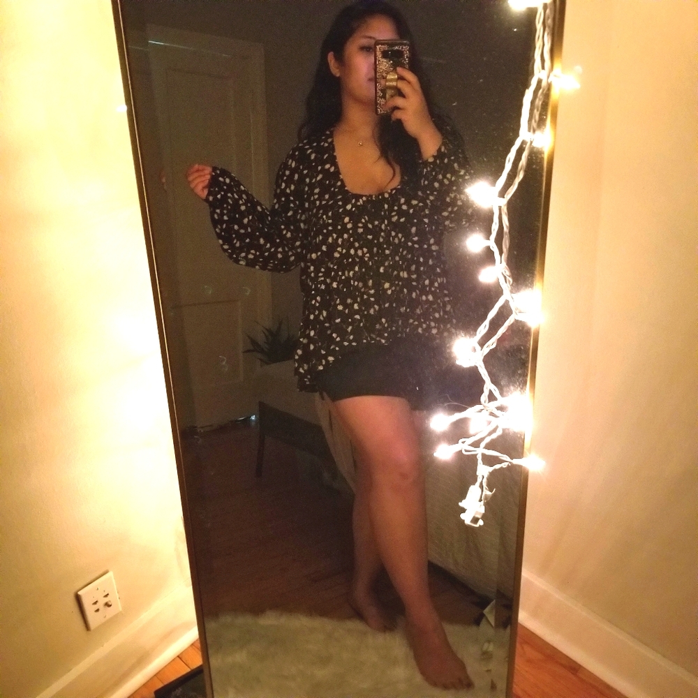 AE american eagle flowy top